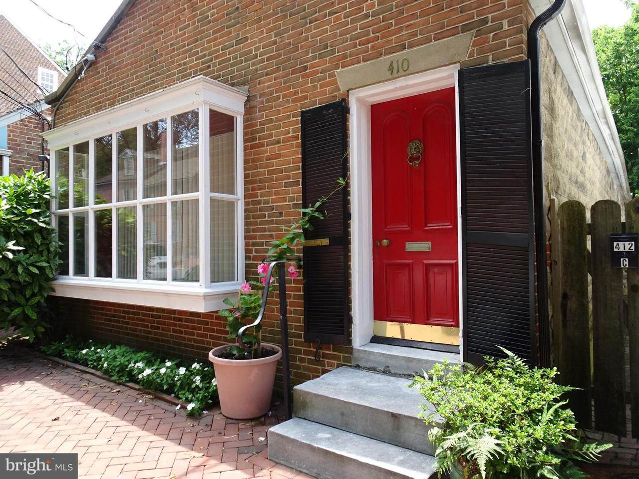 410 Delaware Street - Photo 1