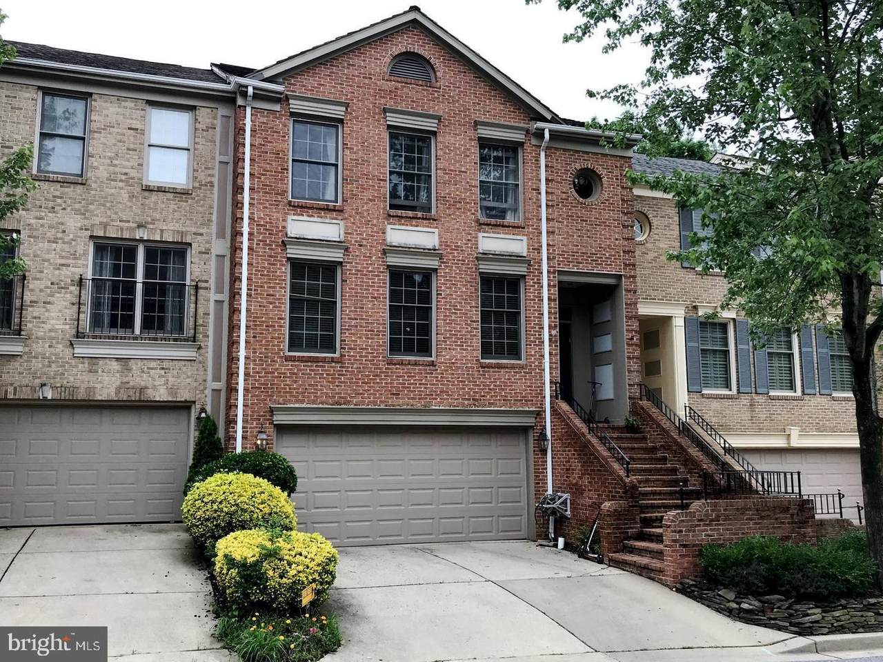 4 Bloomingdale Court - Photo 1