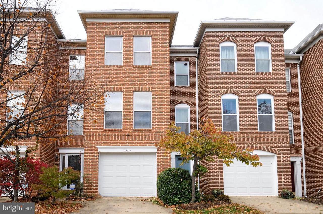 12077 Edgemere Circle - Photo 1