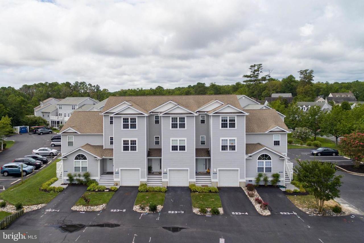 523 Yacht Club Drive - Photo 1