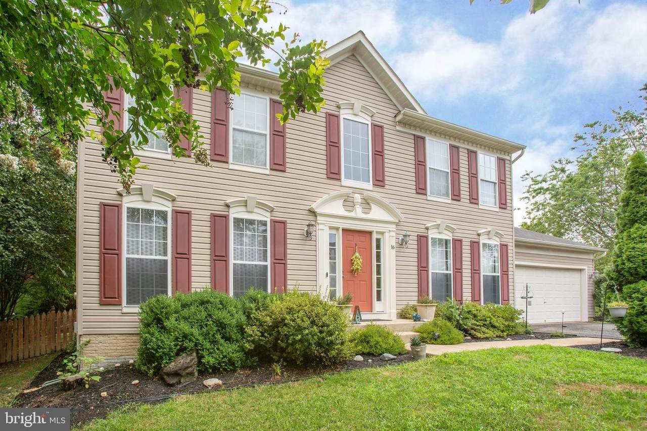 16 Pierre Emmanuel Court - Photo 1