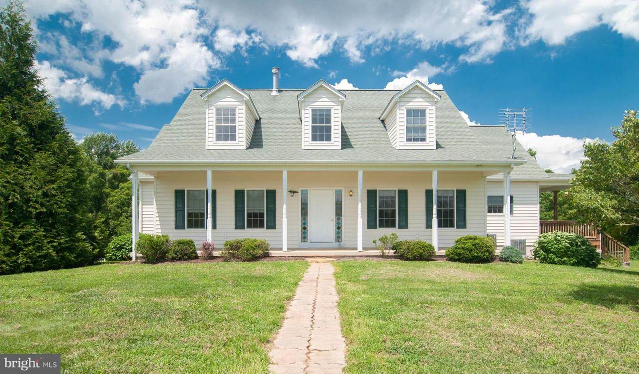 8599 Oak Park Road - Photo 1