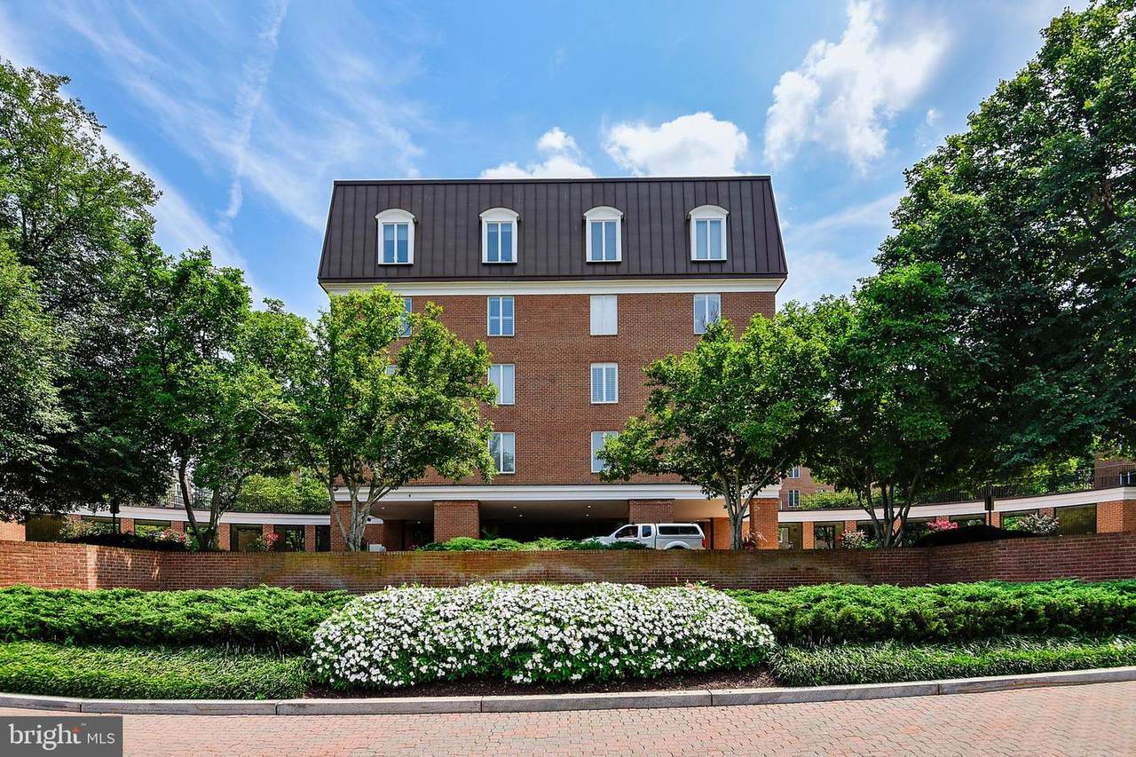 8101 Connecticut Avenue - Photo 1