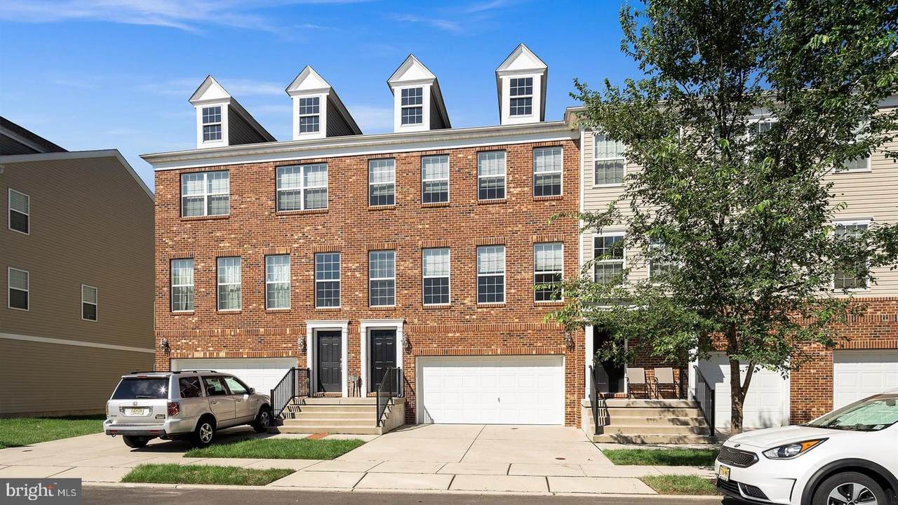 163 Creekside Way - Photo 1
