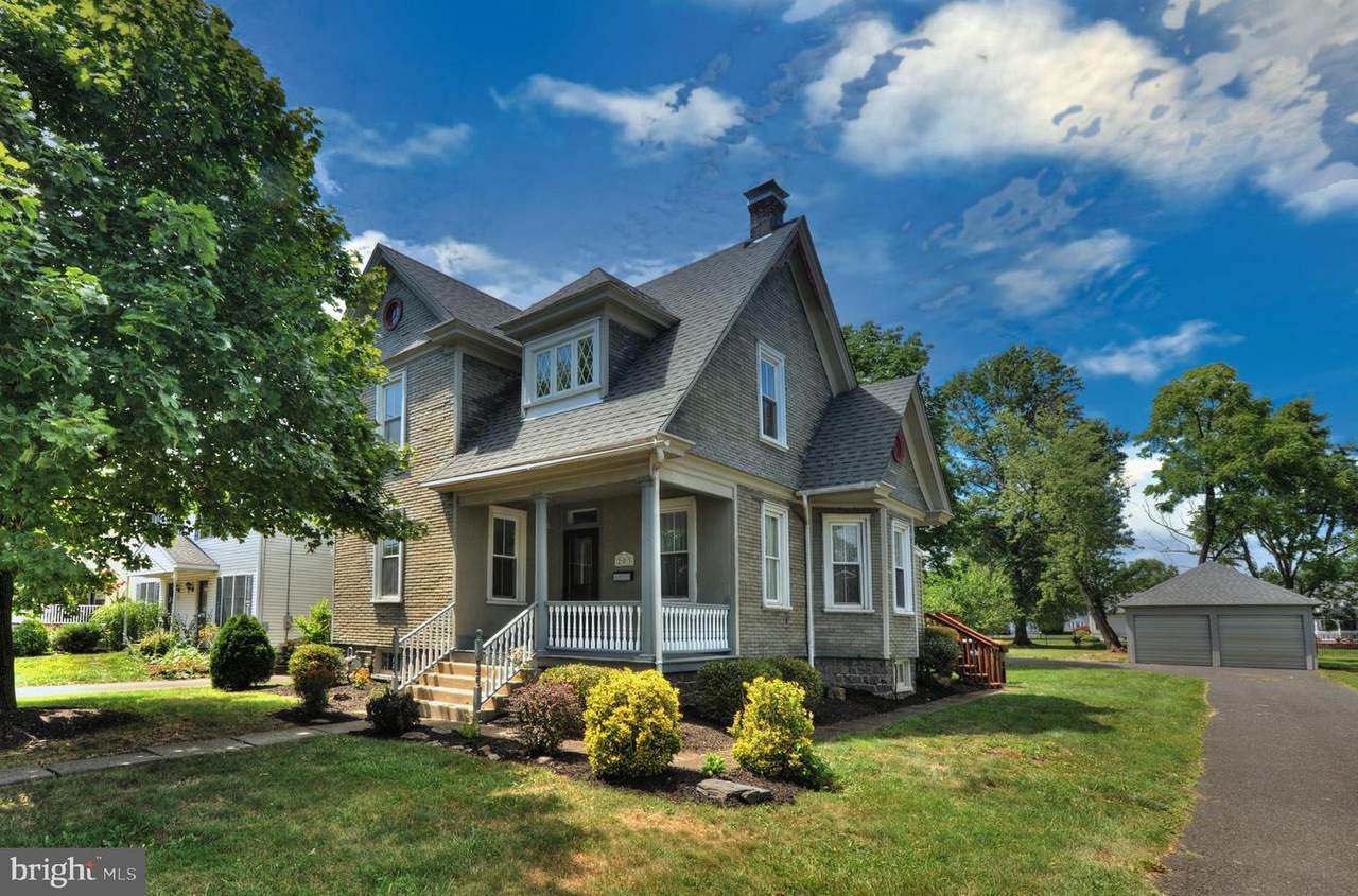 203 Broad Street - Photo 1
