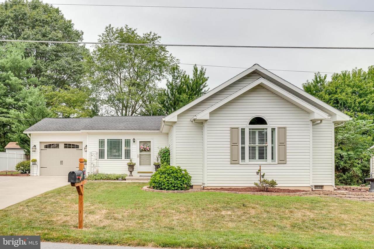 22 Dexter Drive - Photo 1