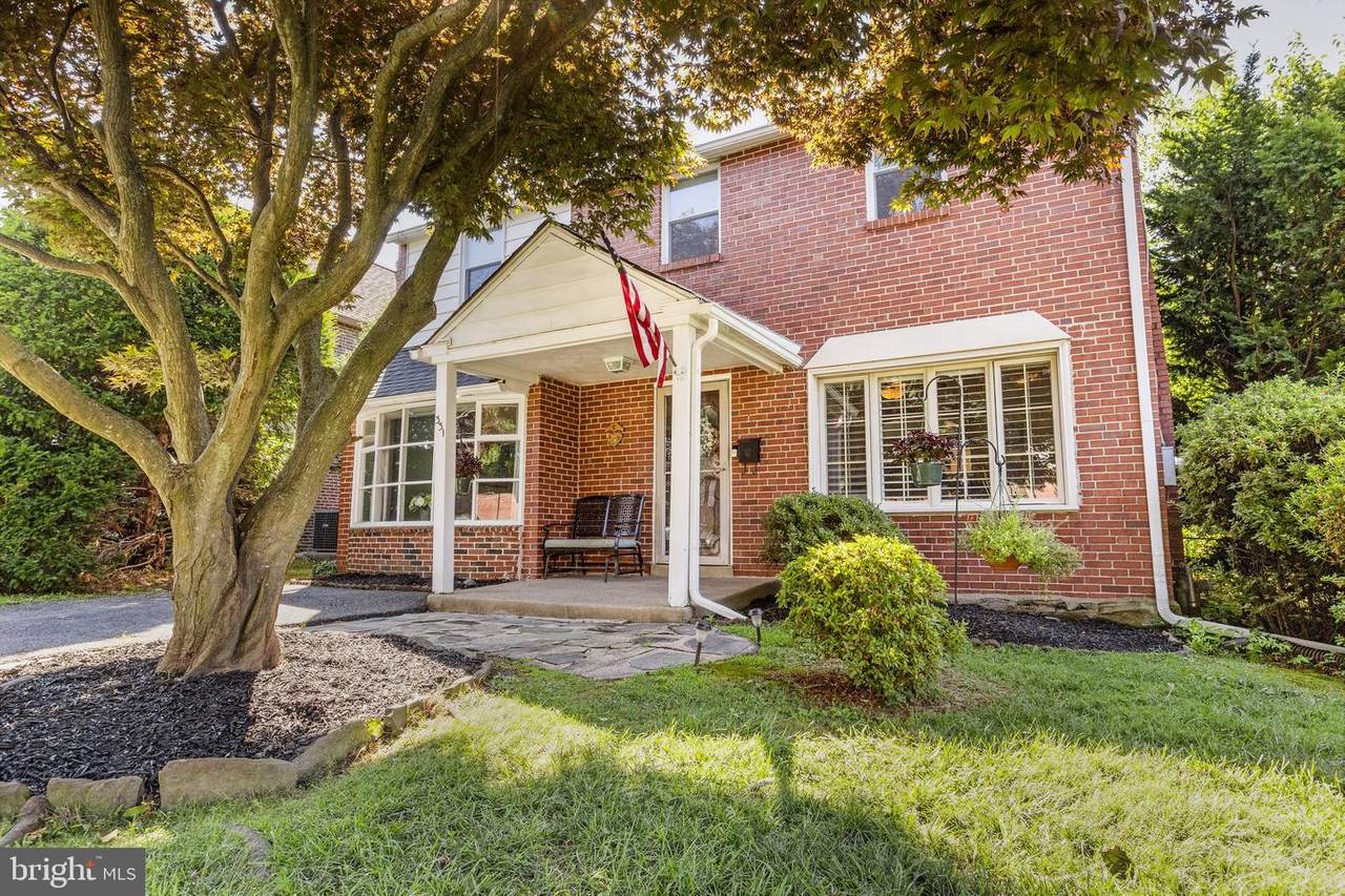 331 Stanley Avenue - Photo 1