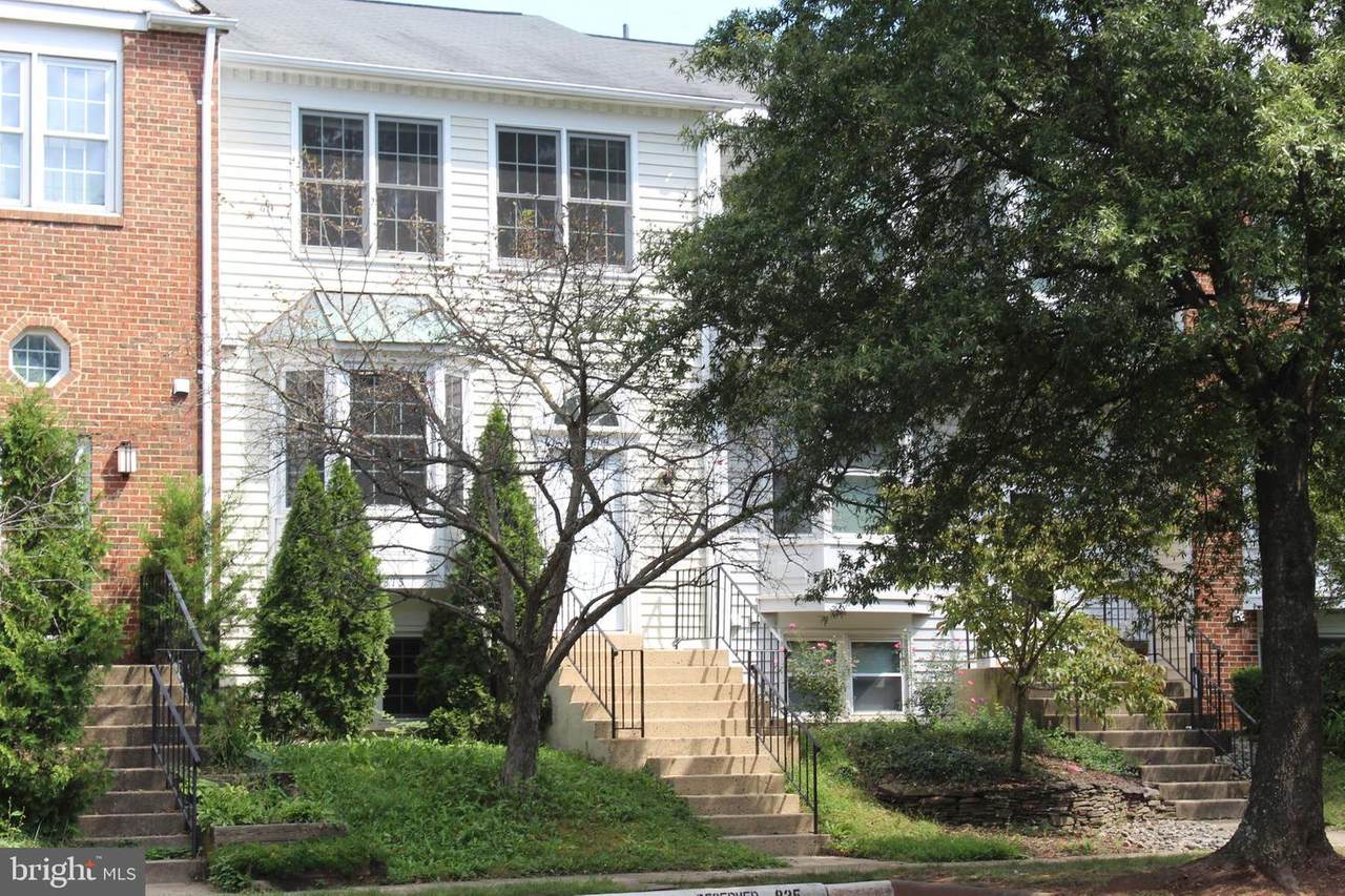 3315 Rosemere Court - Photo 1