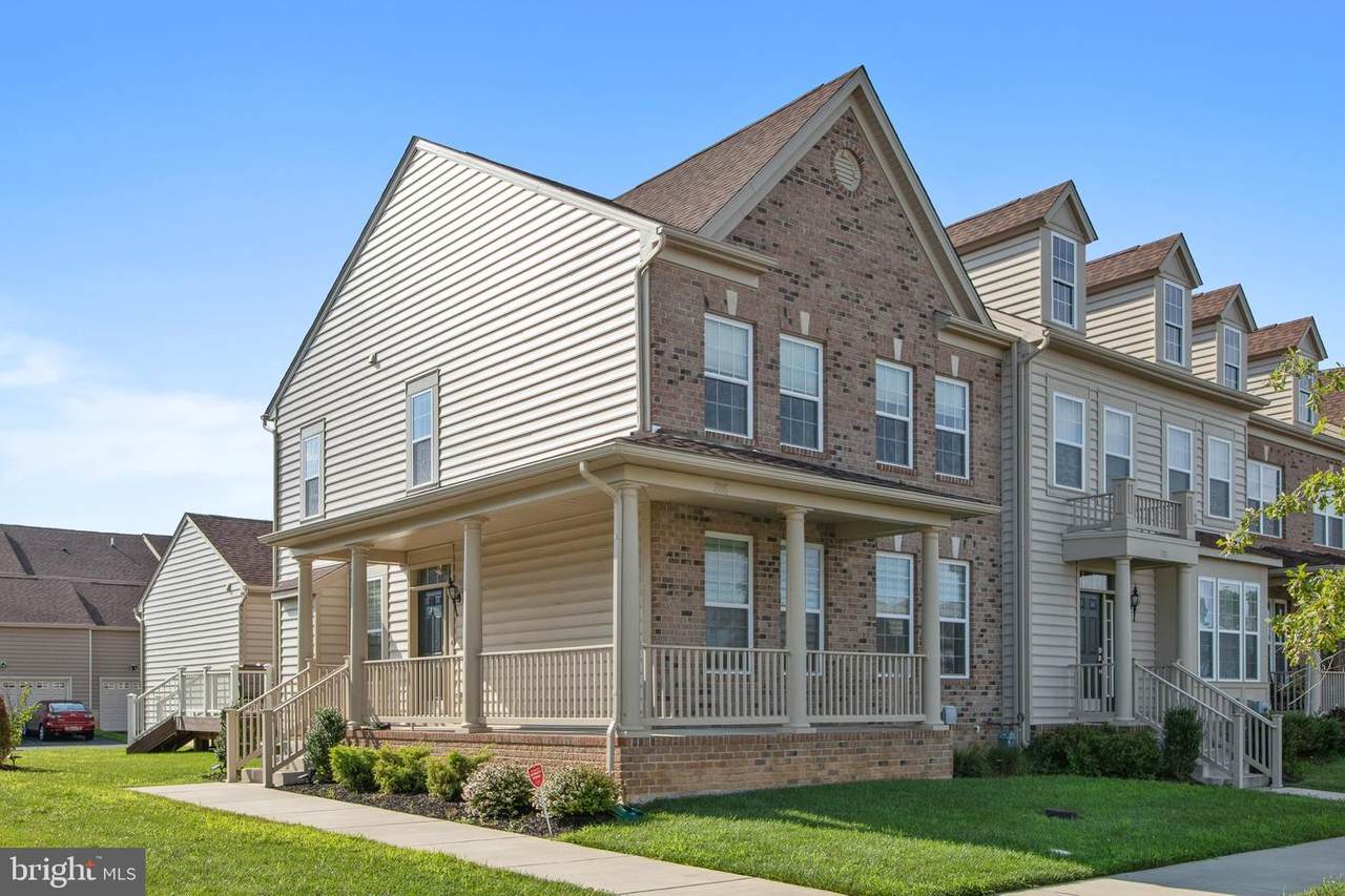 285 Bayberry Parkway - Photo 1