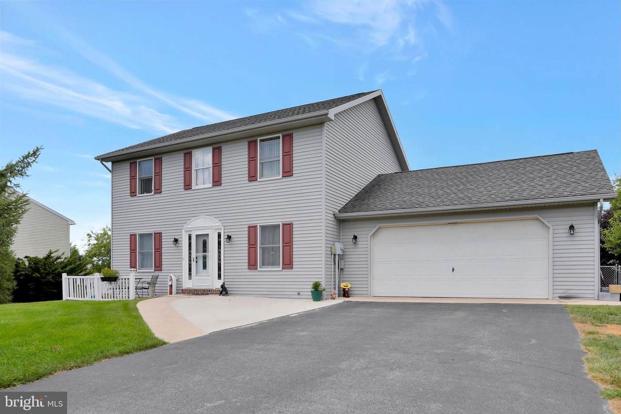 275 Arbutus Drive - Photo 1