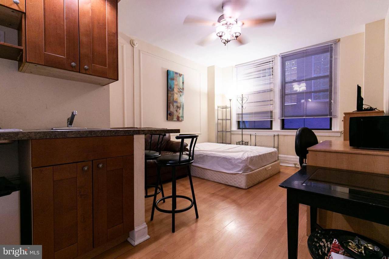 1324 Locust Street - Photo 1