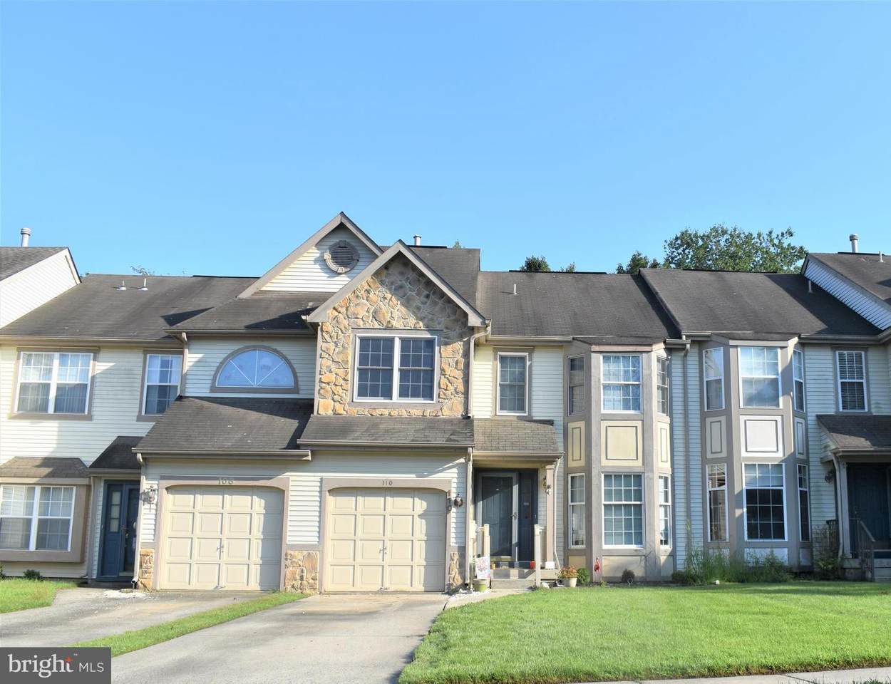 110 Sandhurst Drive - Photo 1