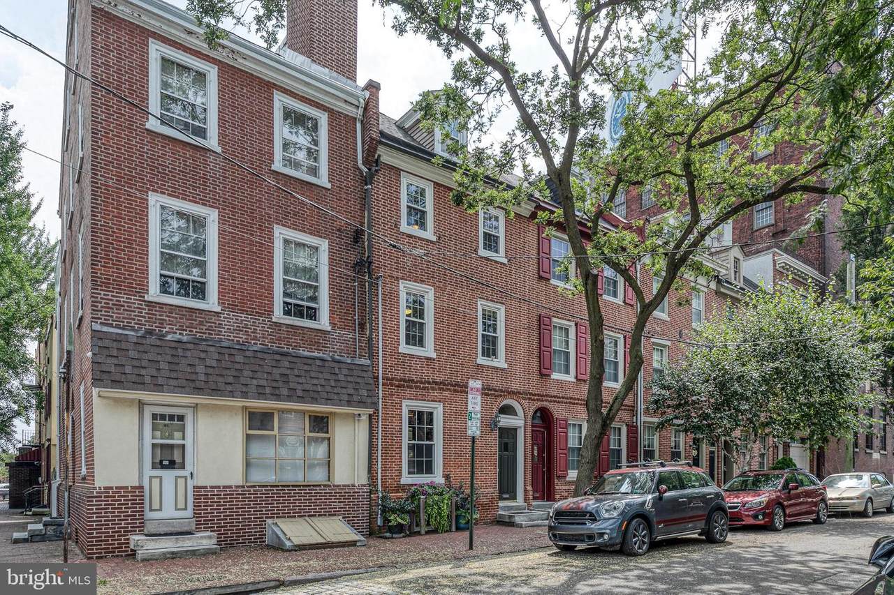 317 Lawrence Street - Photo 1