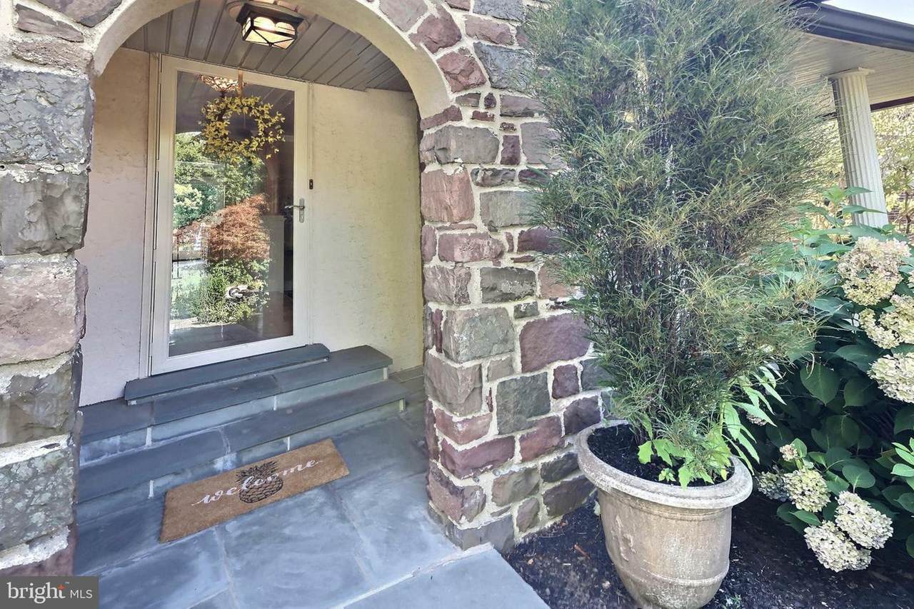 819 Meetinghouse - Photo 1