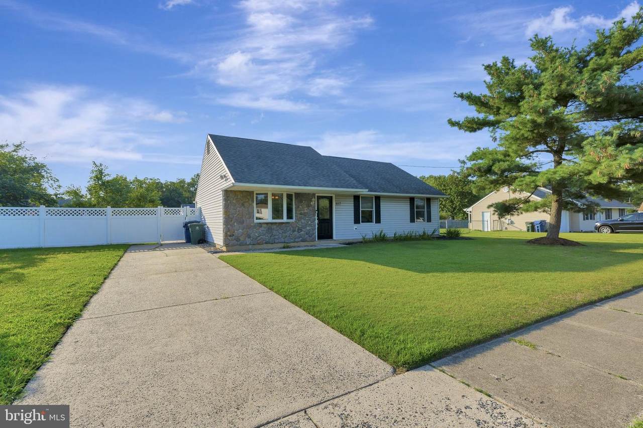 617 Windmoor Way - Photo 1