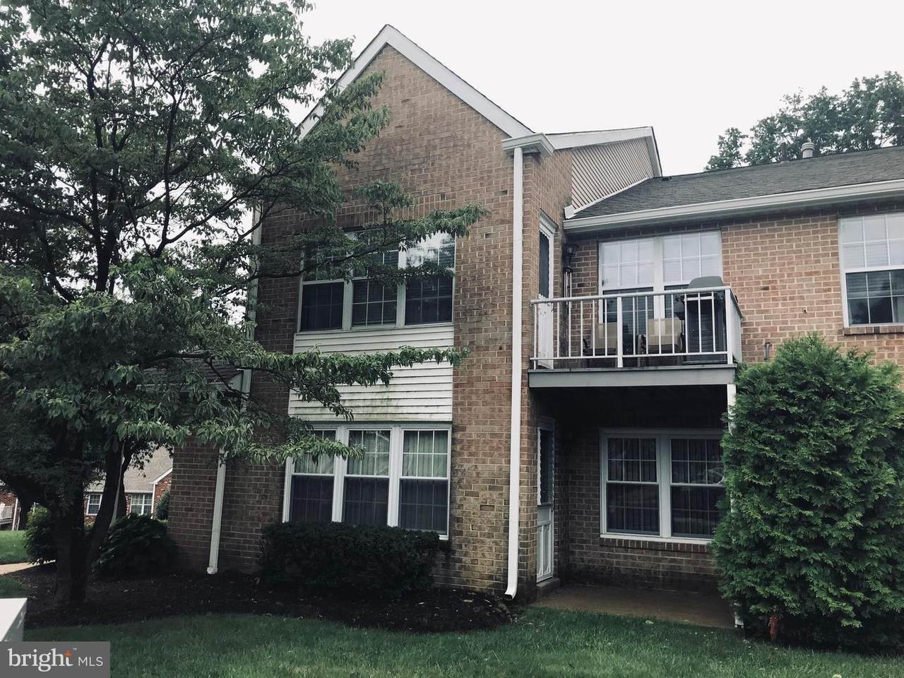 402 Glen Lane - Photo 1