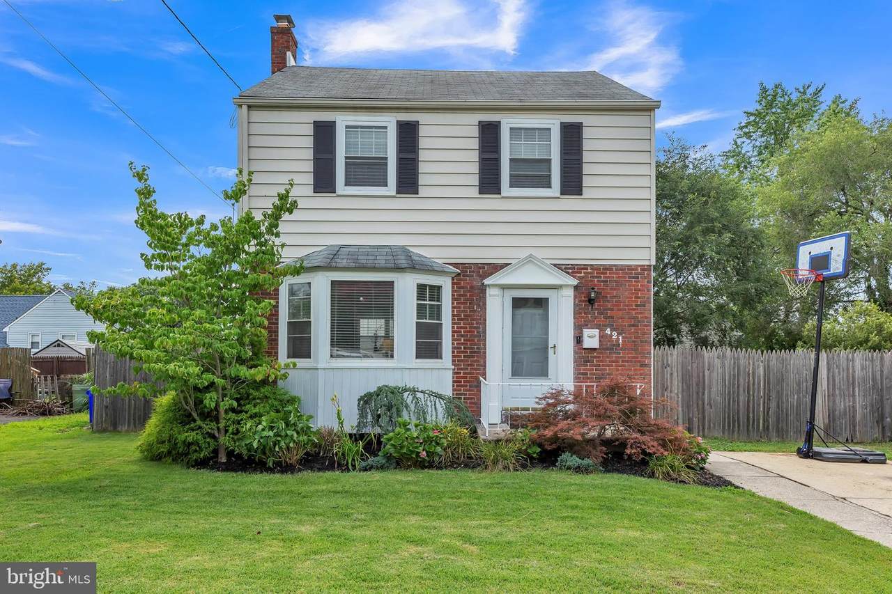 421 Elm Avenue - Photo 1