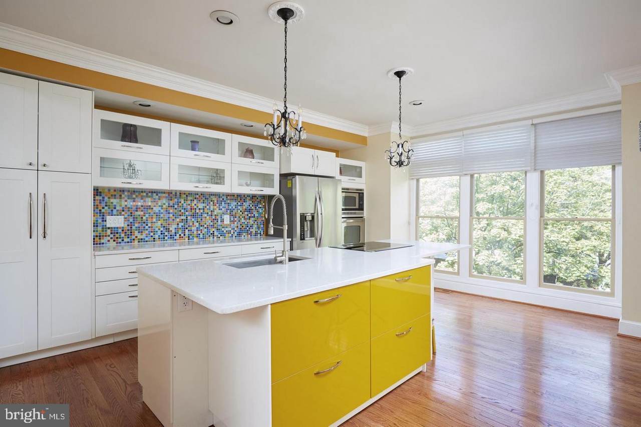 9920 Foxborough Circle - Photo 1