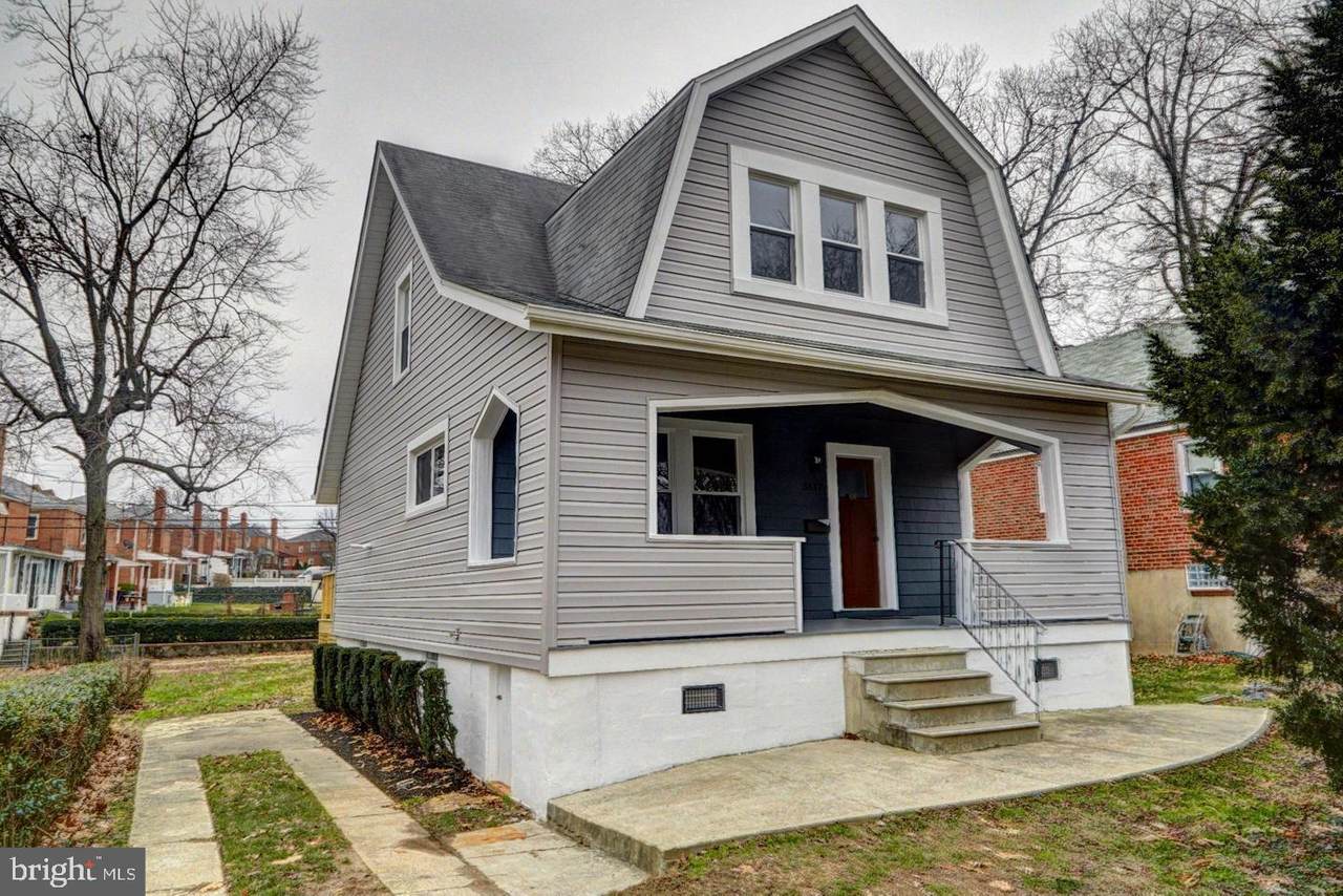 3617 Glenmore Avenue - Photo 1