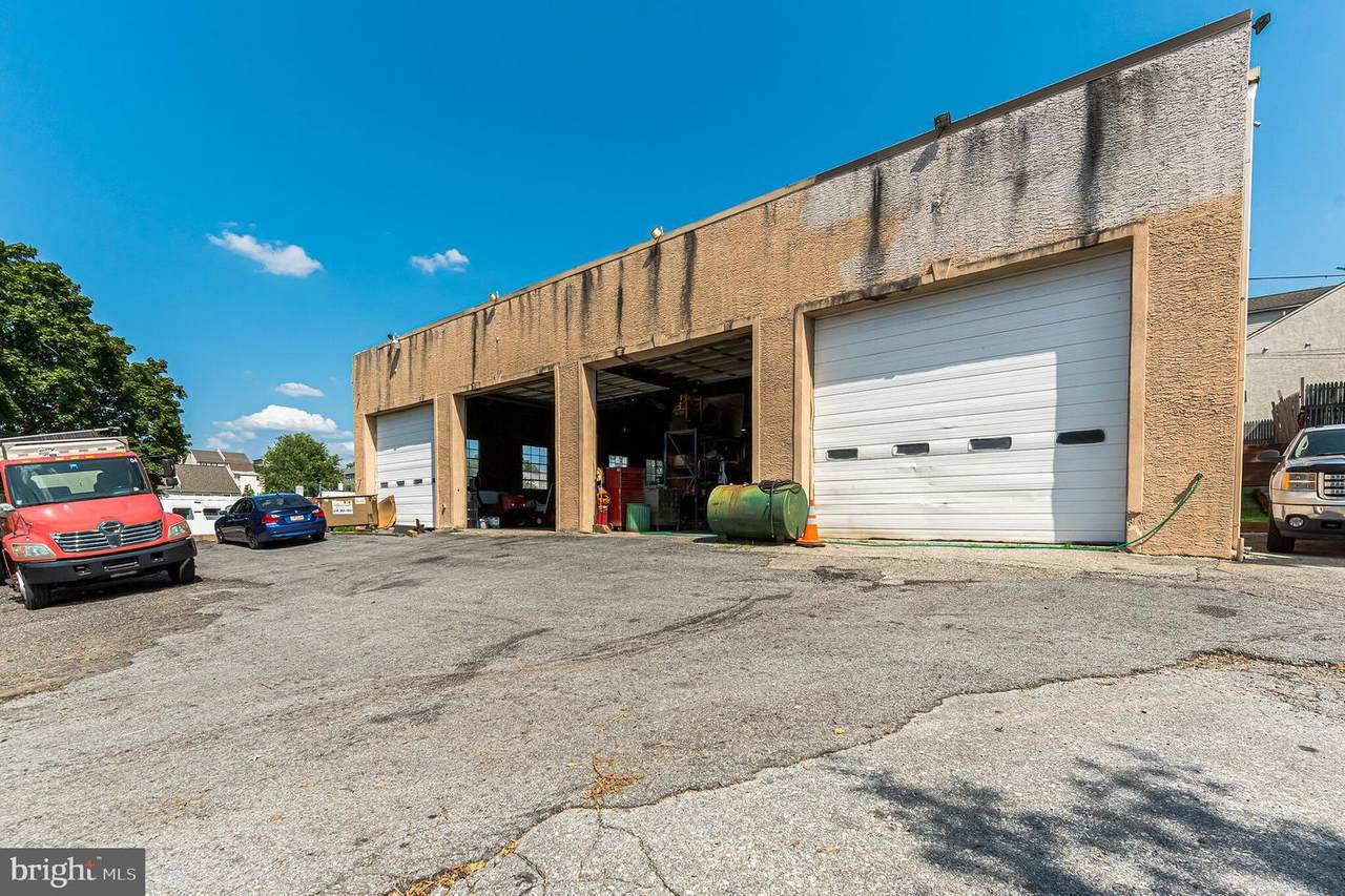 342 4TH Avenue - Photo 1