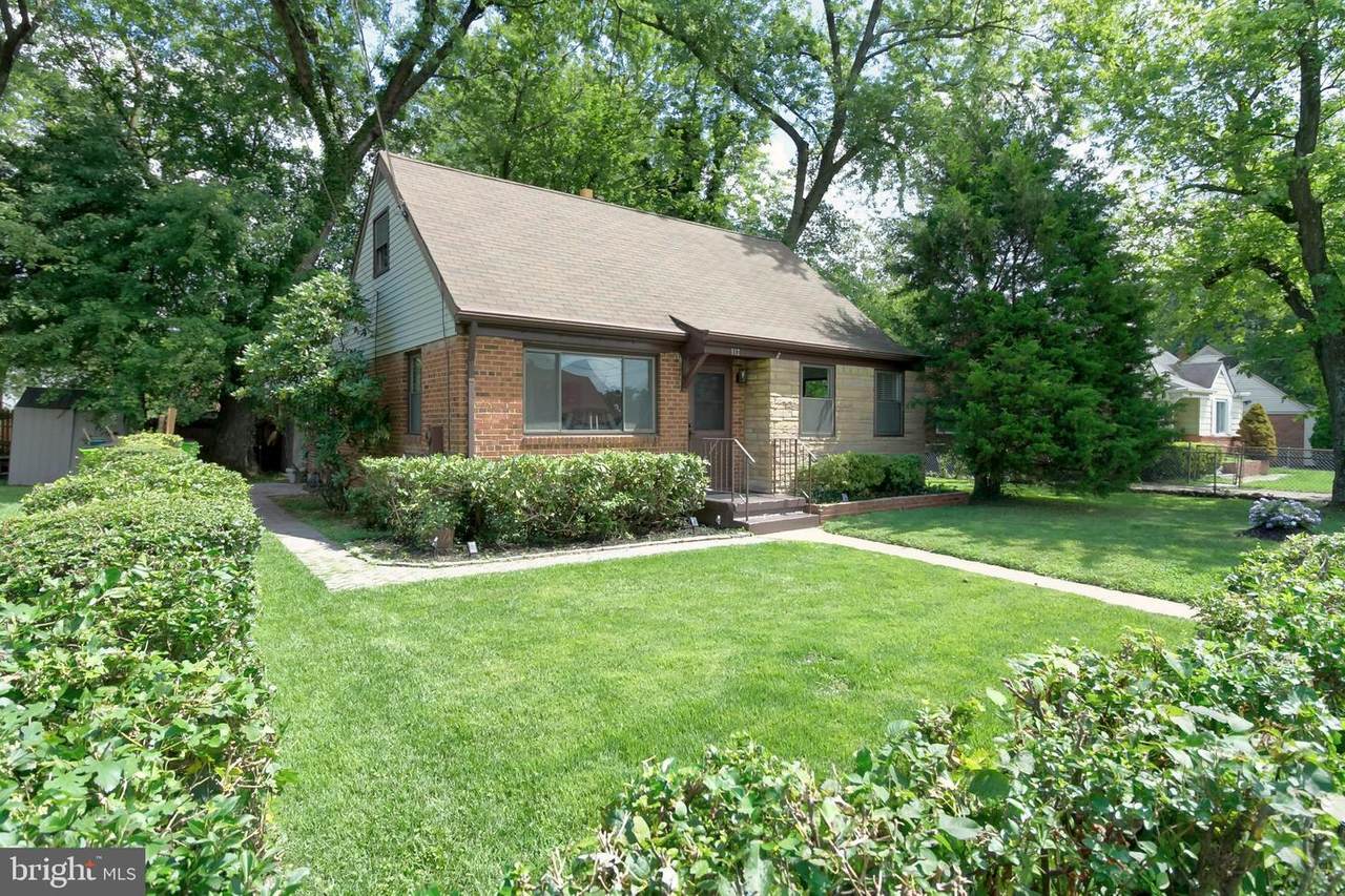 912 Highview Drive - Photo 1