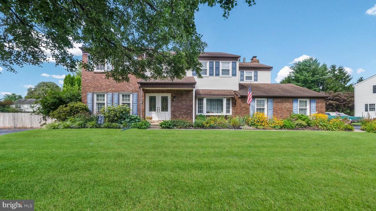 919 Hamilton Drive - Photo 1