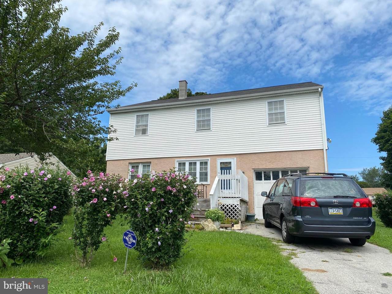 995 Chestnut Street - Photo 1
