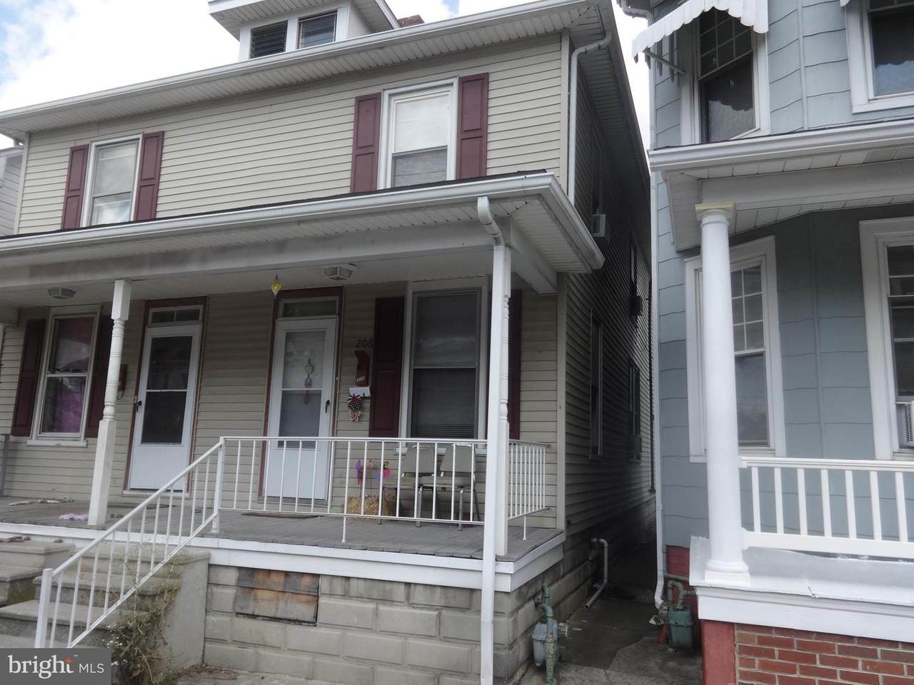 206 2ND Avenue - Photo 1