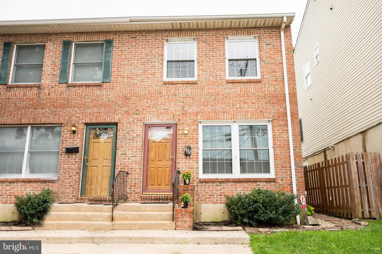 220 8TH Avenue - Photo 1