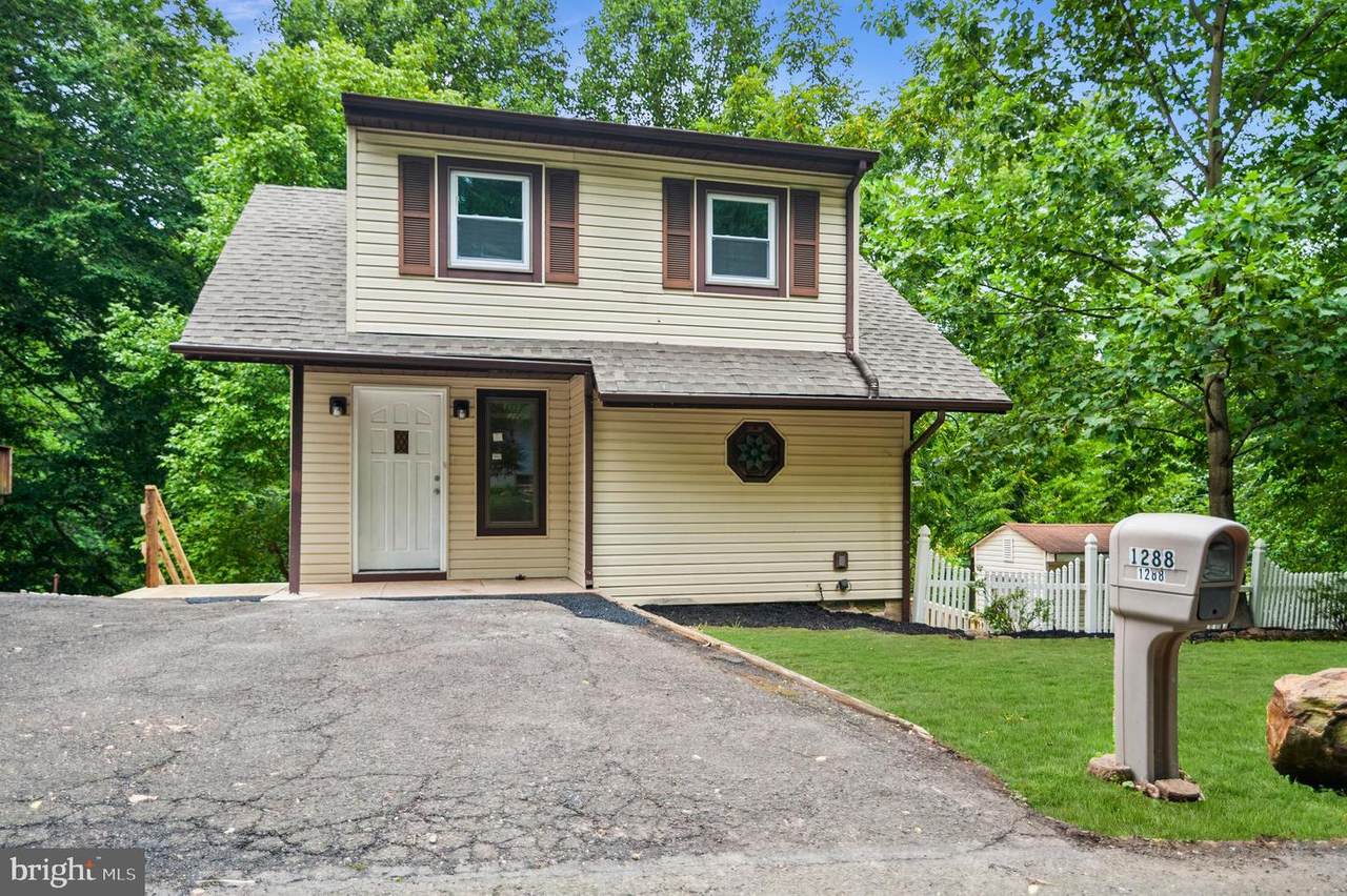 1288 Woodside Avenue - Photo 1