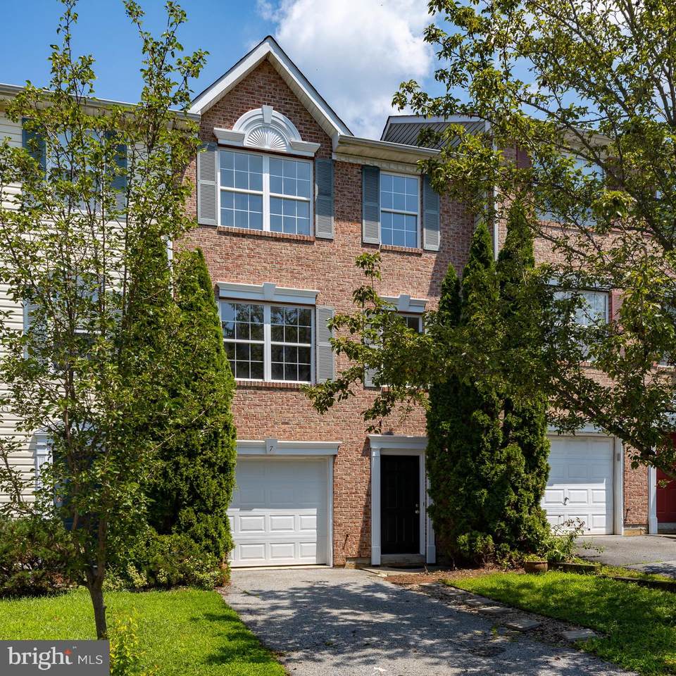 7 Emandan Lane - Photo 1