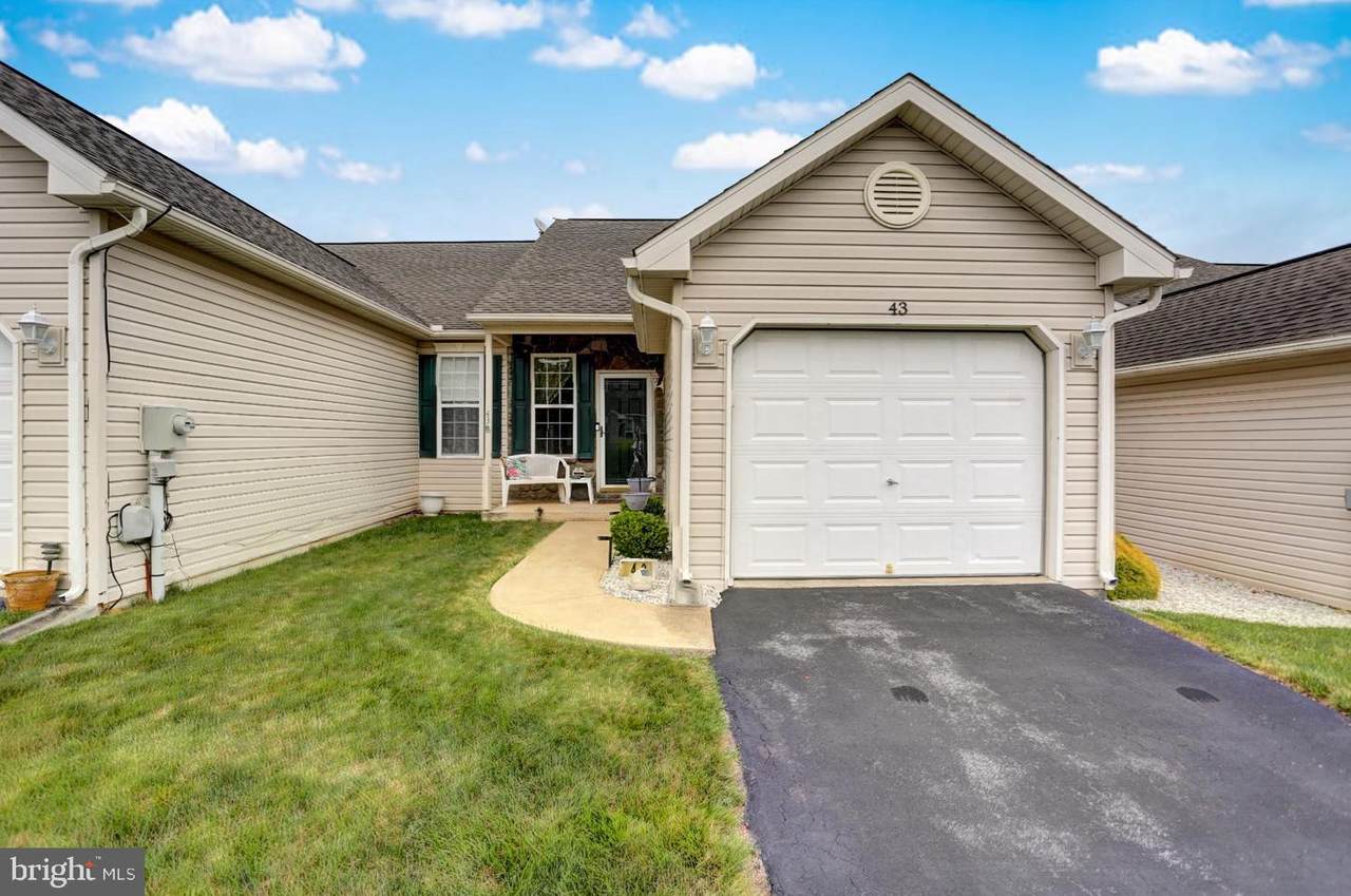 43 Turning Leaf Way - Photo 1