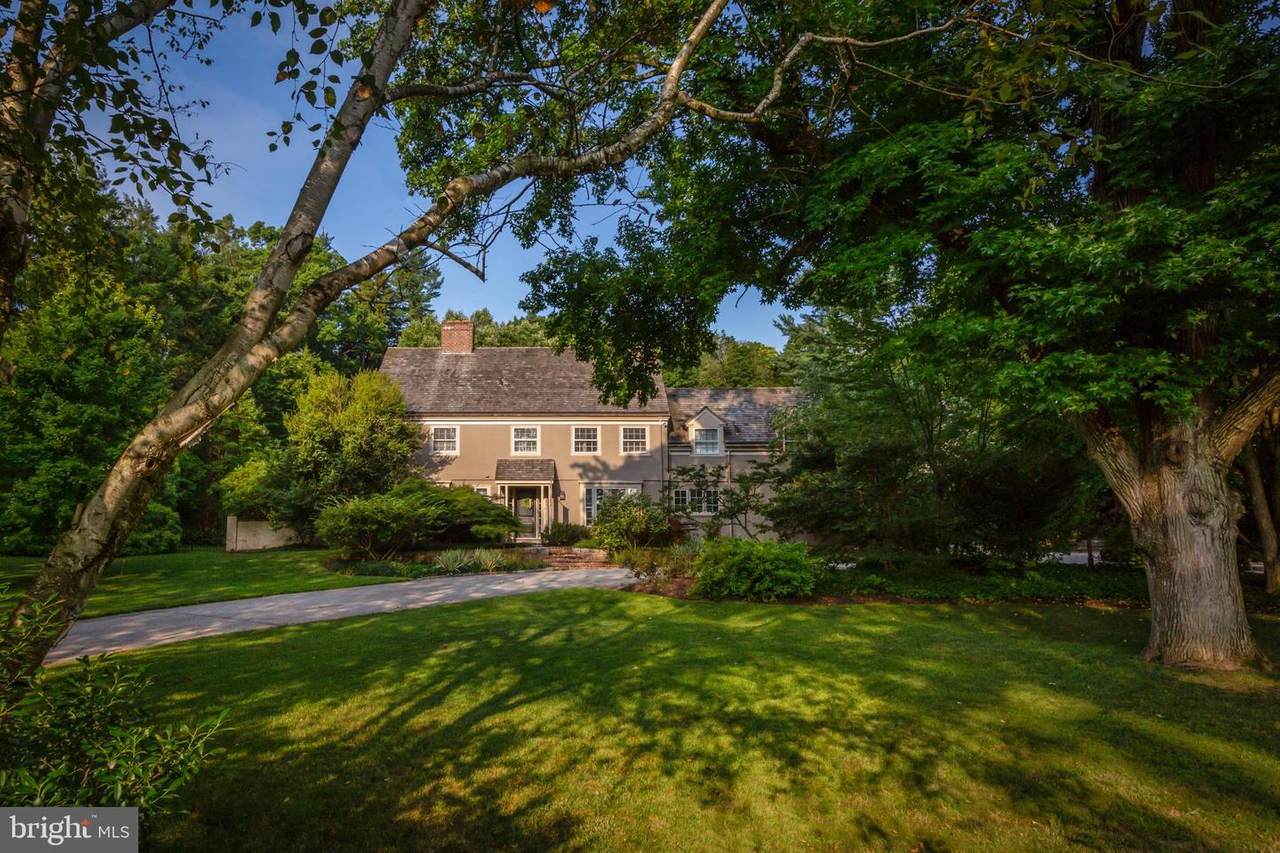 230 Laurel Lane - Photo 1