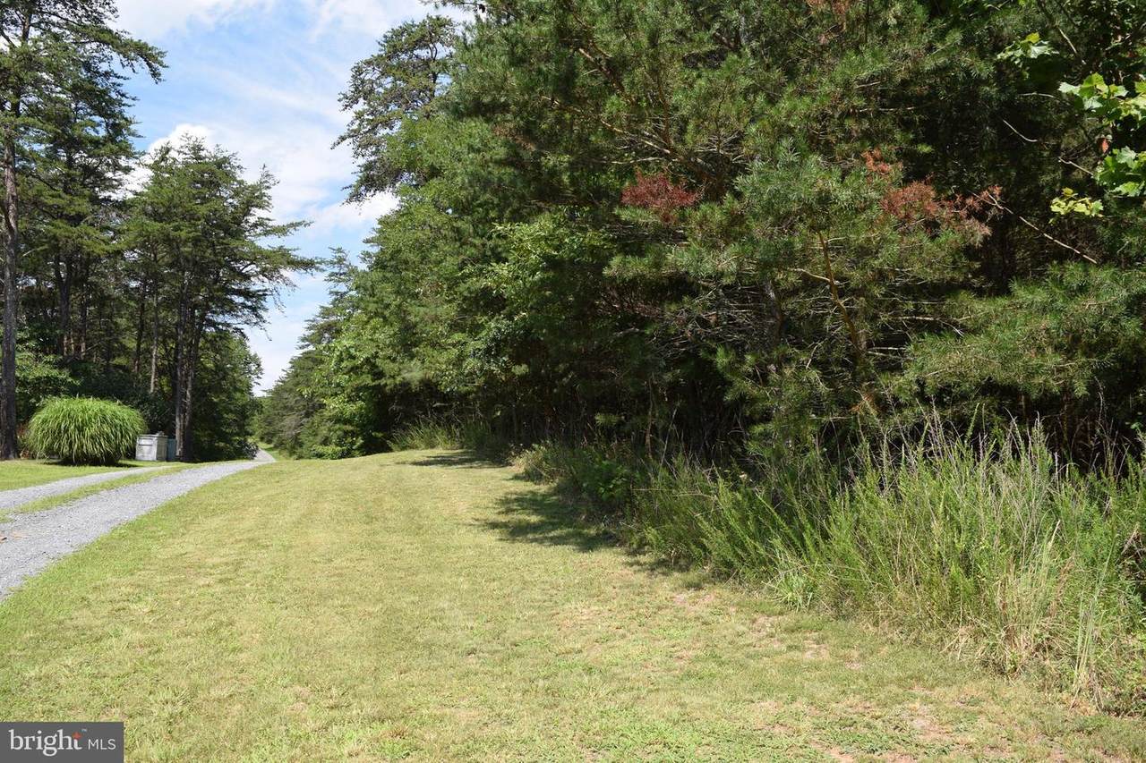 Highland Ct - Photo 1
