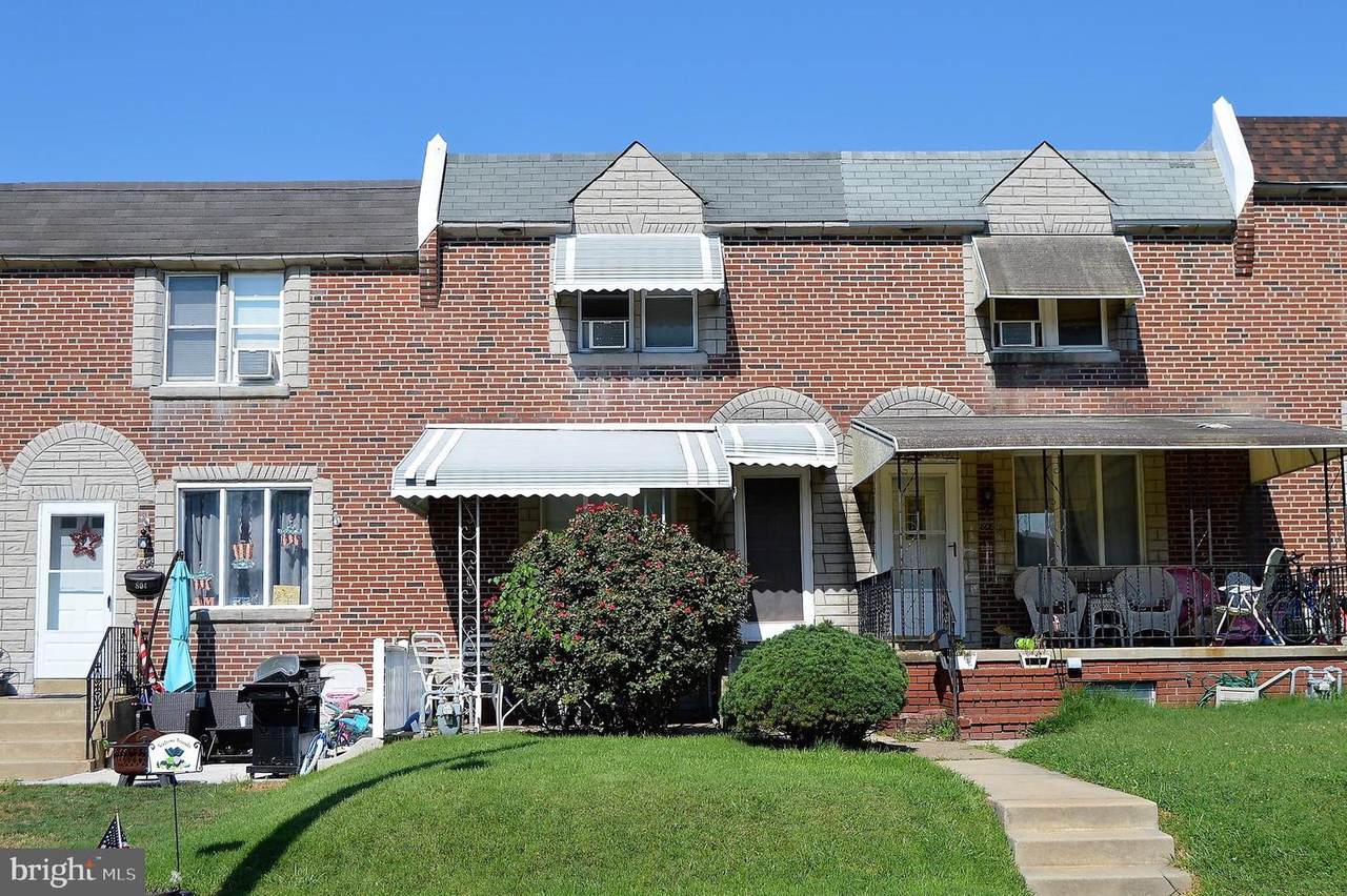 806 Hillcrest Drive - Photo 1