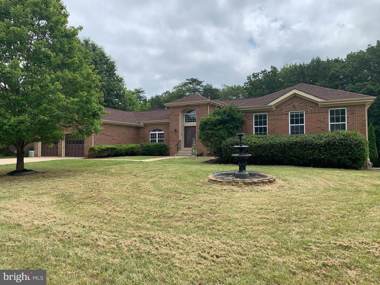 15706 Henrietta Dr - Photo 1