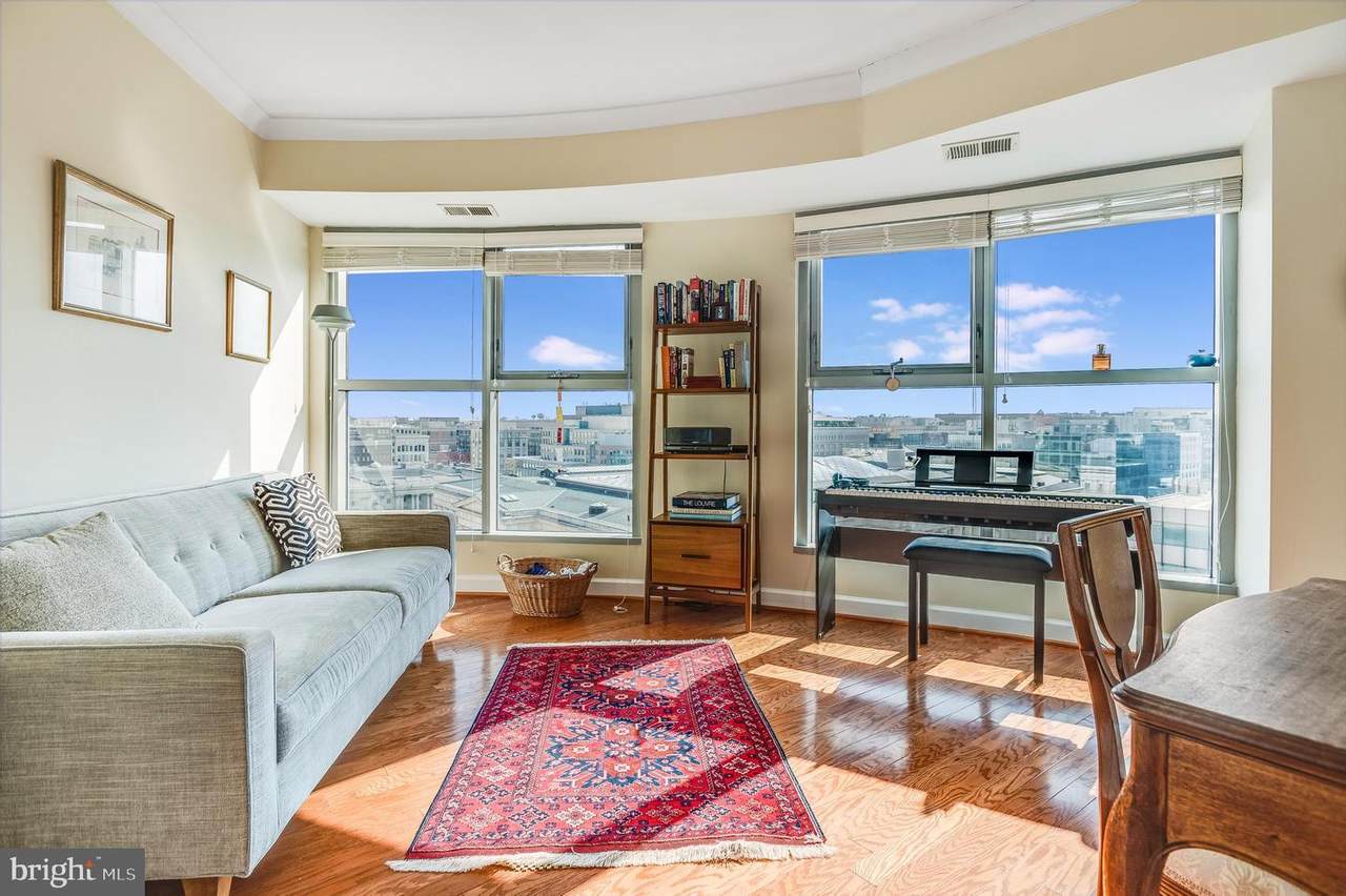 777 7TH Street - Photo 1