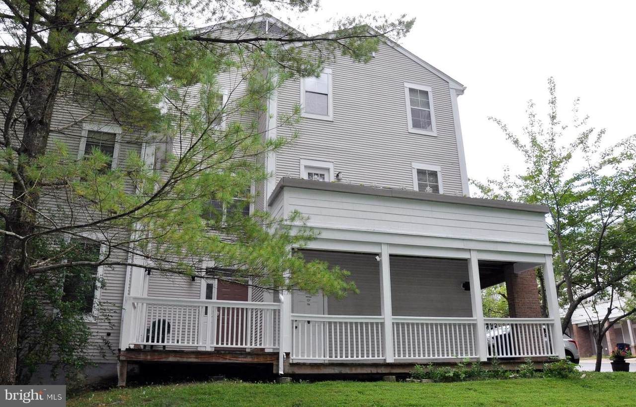 10302 Royal Woods Court - Photo 1