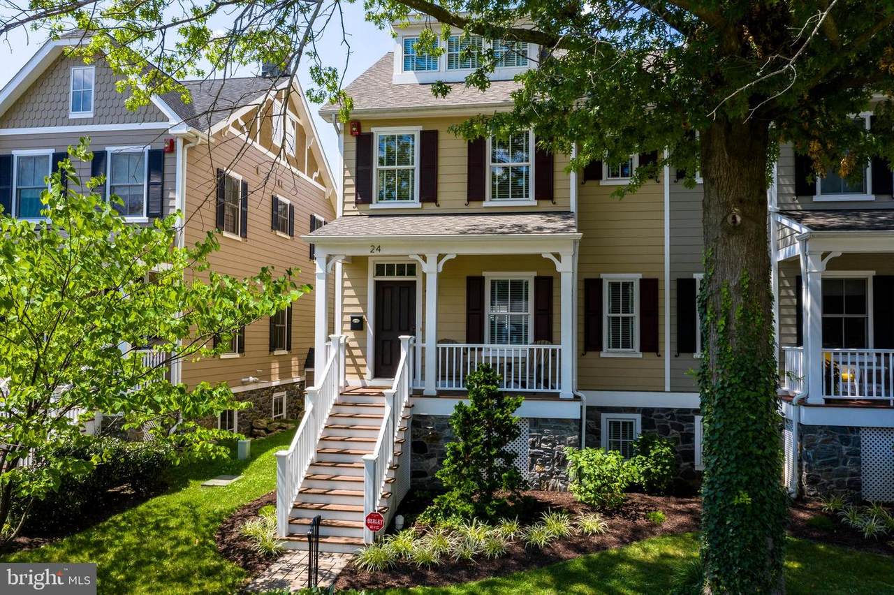 24 Buck Lane - Photo 1