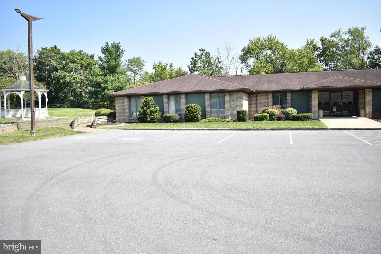 2371 Buchanan Trail - Photo 1