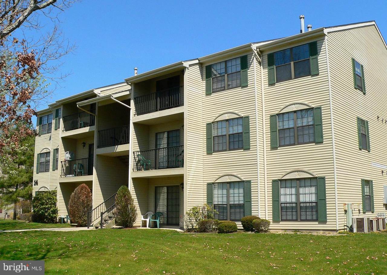 99 Sussex Place - Photo 1