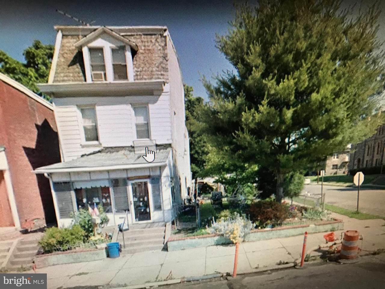 802 8TH Street - Photo 1
