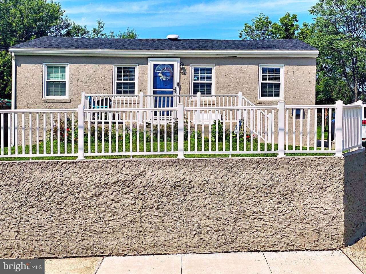 418 South Street - Photo 1