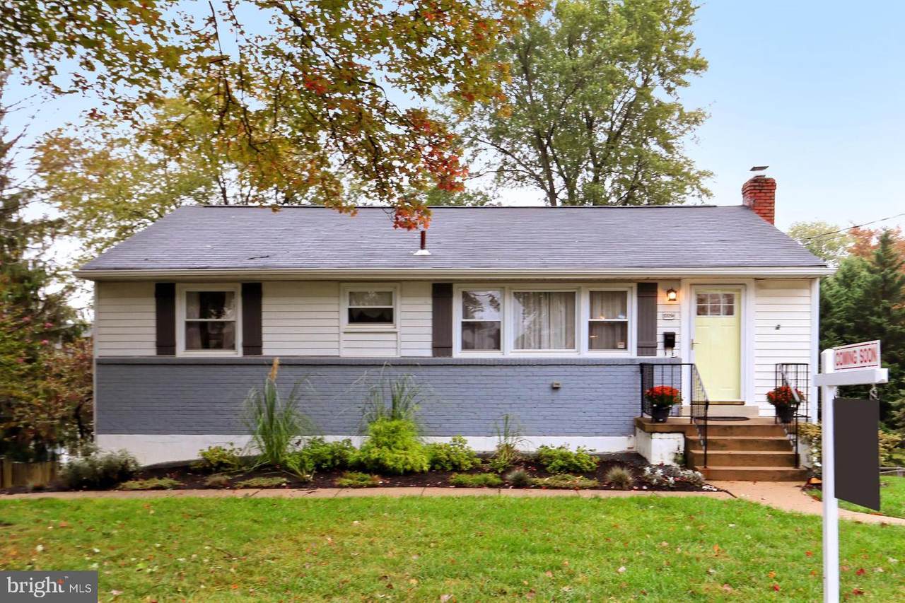 100 Moore Avenue - Photo 1