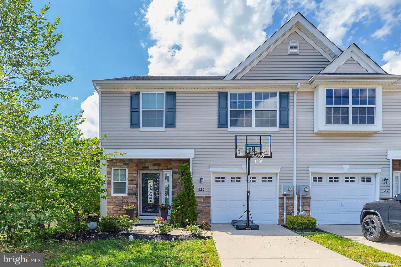 125 Eagleview Terrace - Photo 1