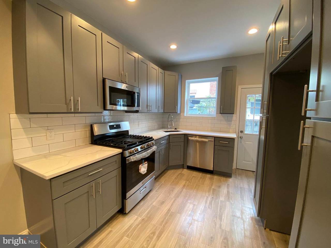 2324 Croskey Street - Photo 1