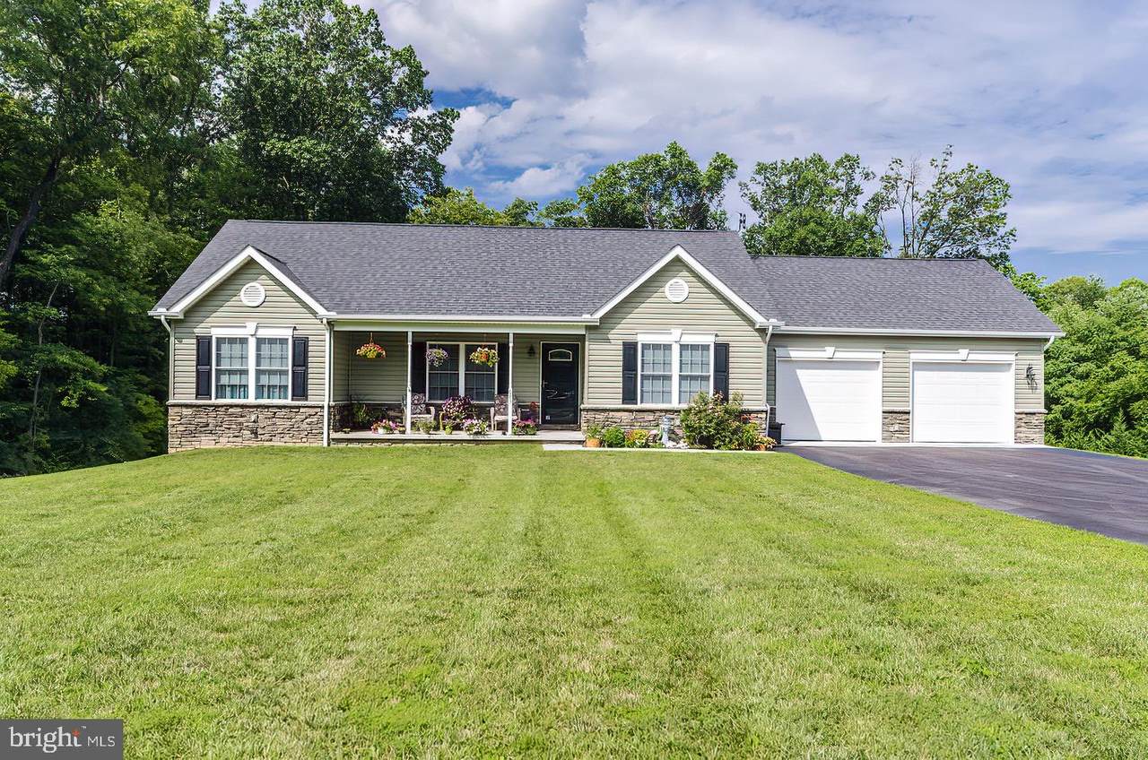 683 Avondale - Photo 1