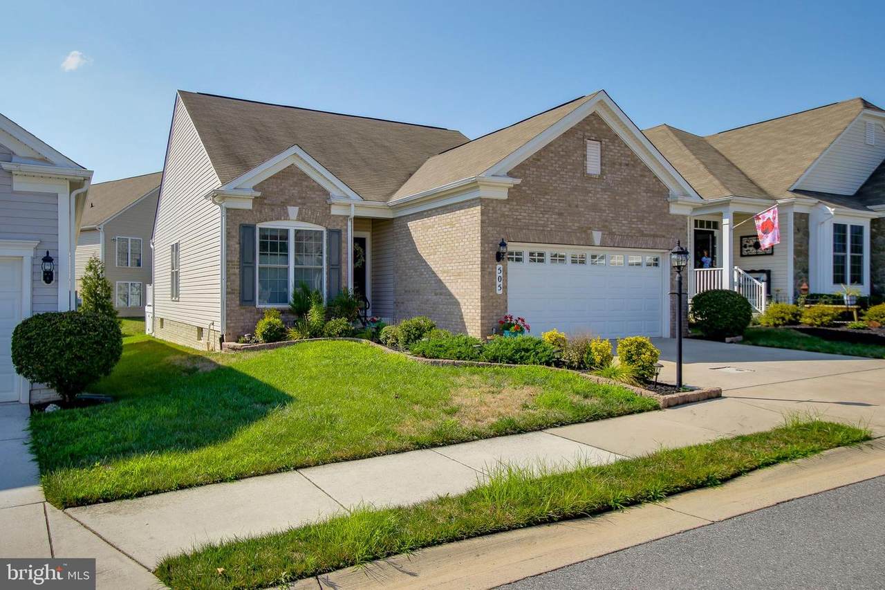 505 Clubside Drive - Photo 1