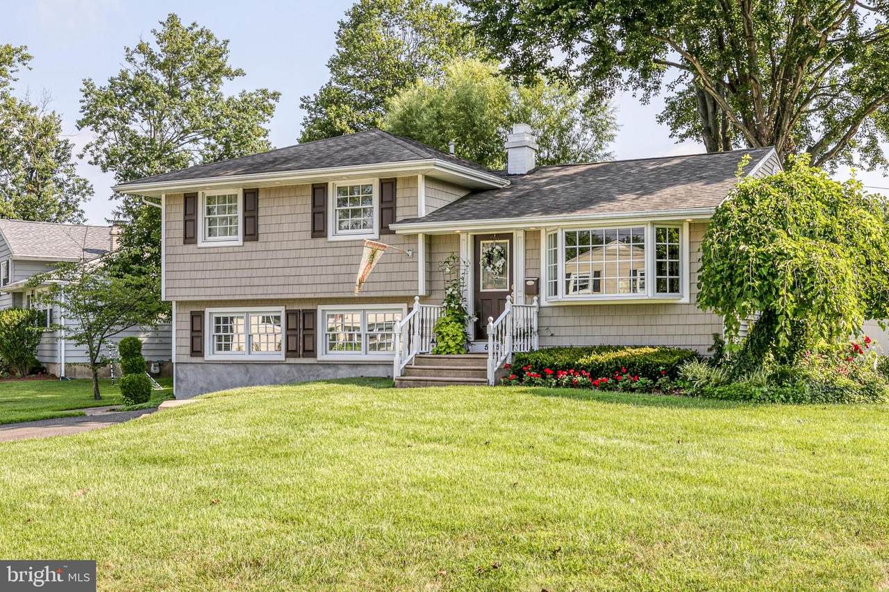 525 Matthews Street - Photo 1