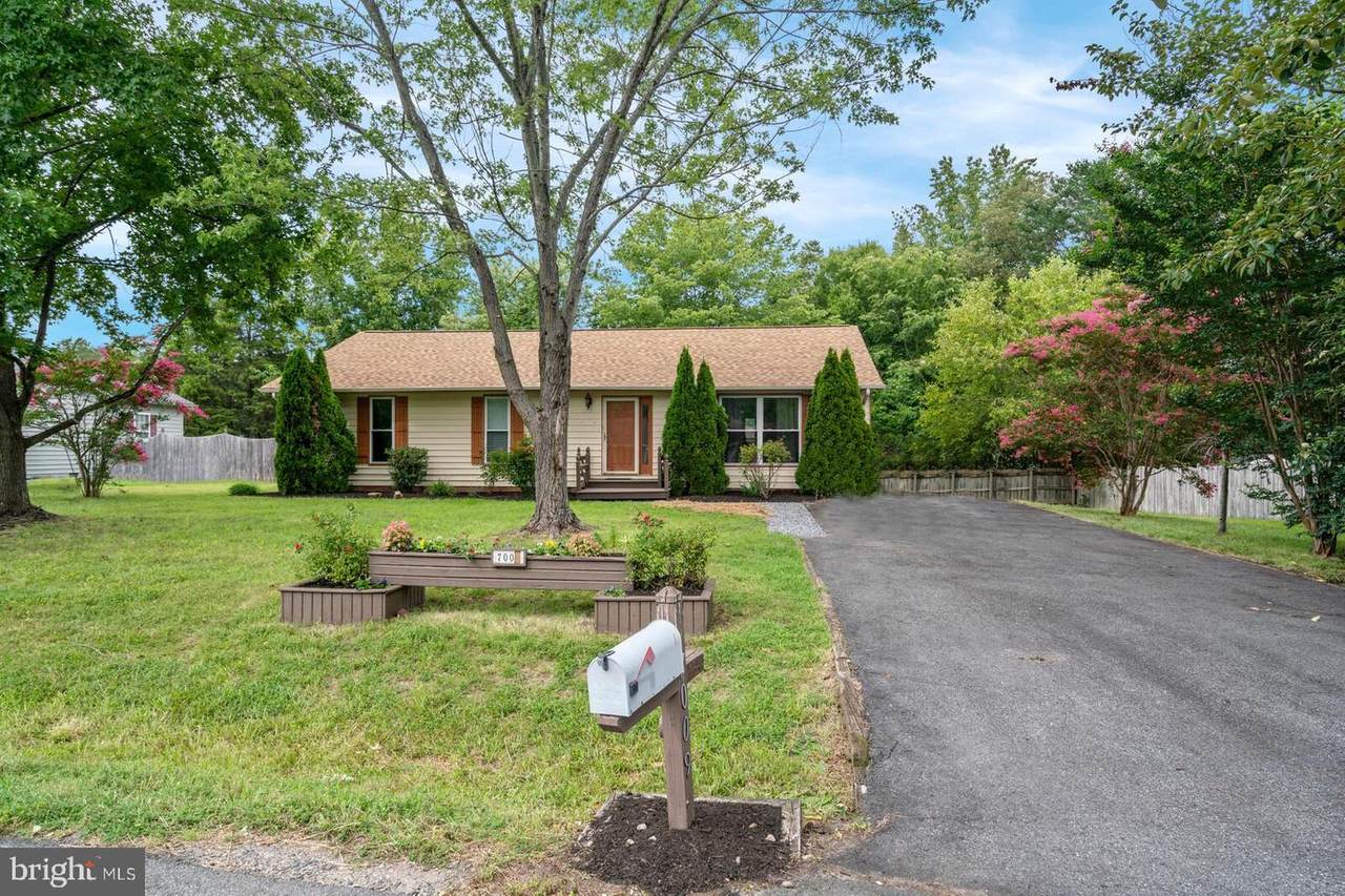 7009 Sharon Road - Photo 1